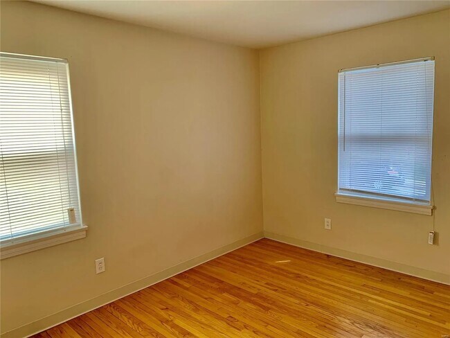 Building Photo - 1011 Pine St