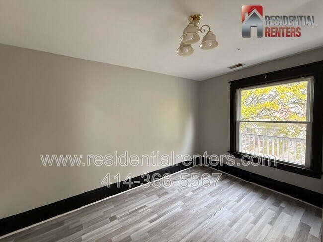 Building Photo - 3337 N Palmer St