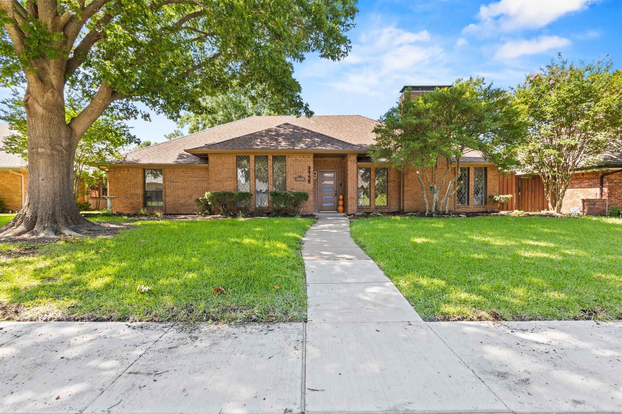 Building Photo - 3948 Camino Dr