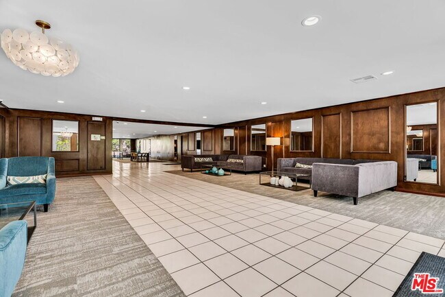 Building Photo - 1124 Kings Rd