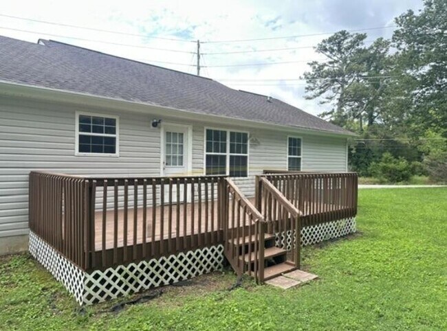 Building Photo - 8001 Hale Rd