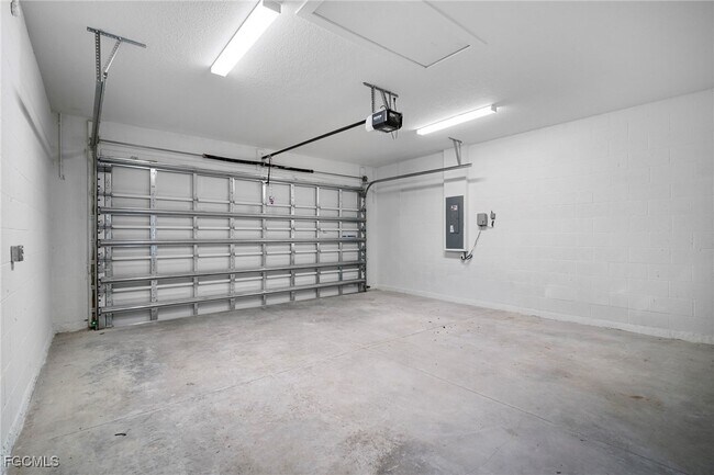 Building Photo - 4469 Enid Ln