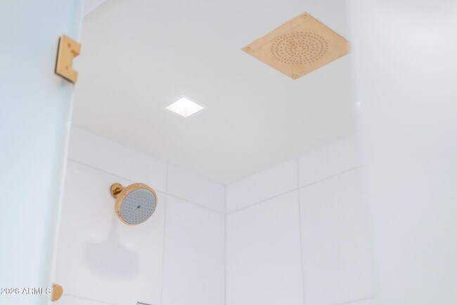 Building Photo - 6587 N Palmeraie Blvd