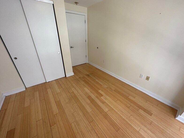 Building Photo - 5 Boylston Pl