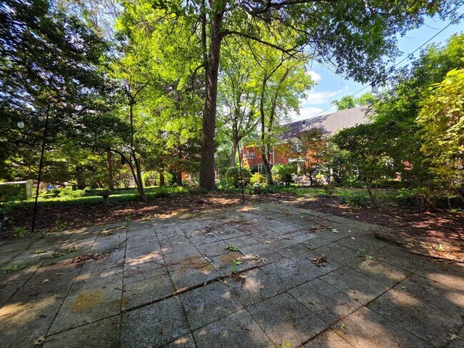 Building Photo - 3710 Gunston Rd