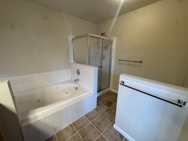 Building Photo - 7126 Oxmoor Ln