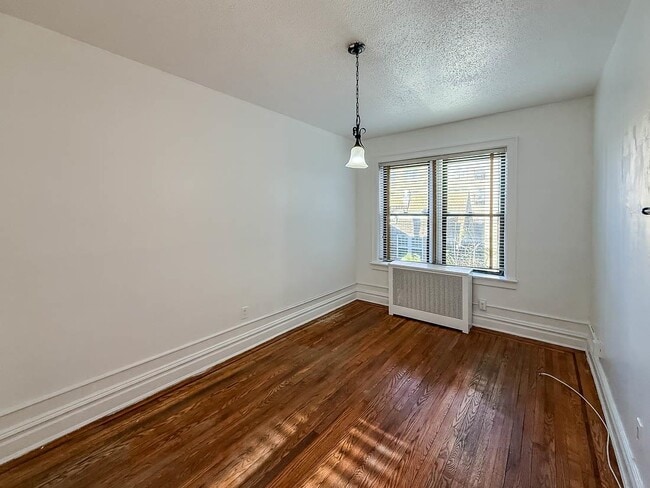 Building Photo - 36 Duncan Ave