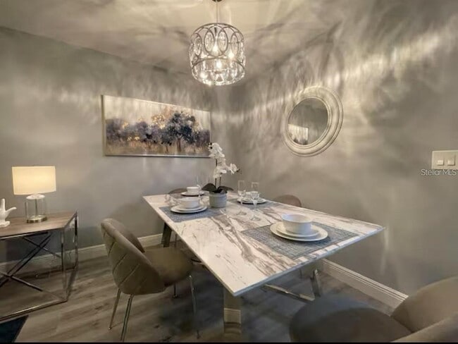 Building Photo - 2798 Club Cortile Cir