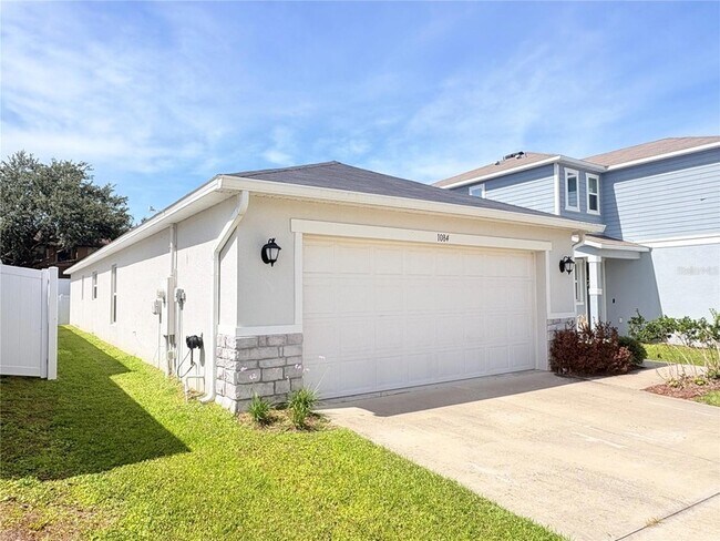 Building Photo - 1084 Papaya Cir.