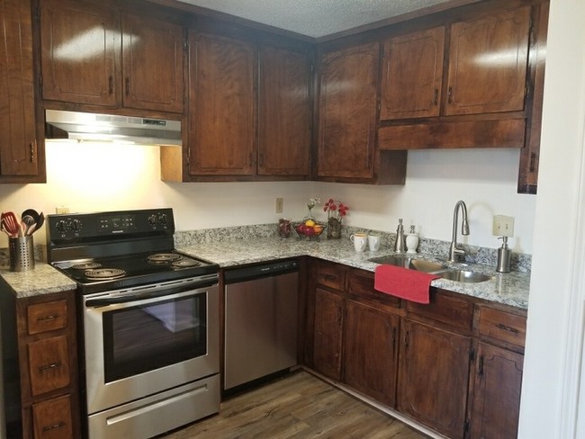 Building Photo - 160 Fawn Dr