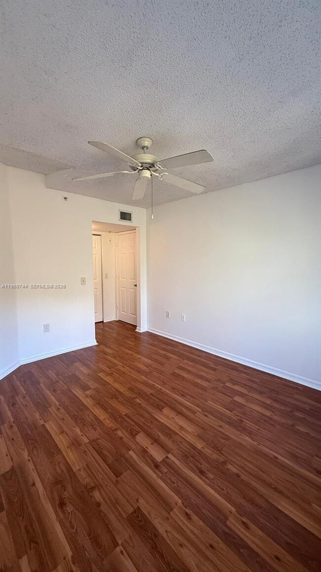 Building Photo - 2494 Centergate Dr