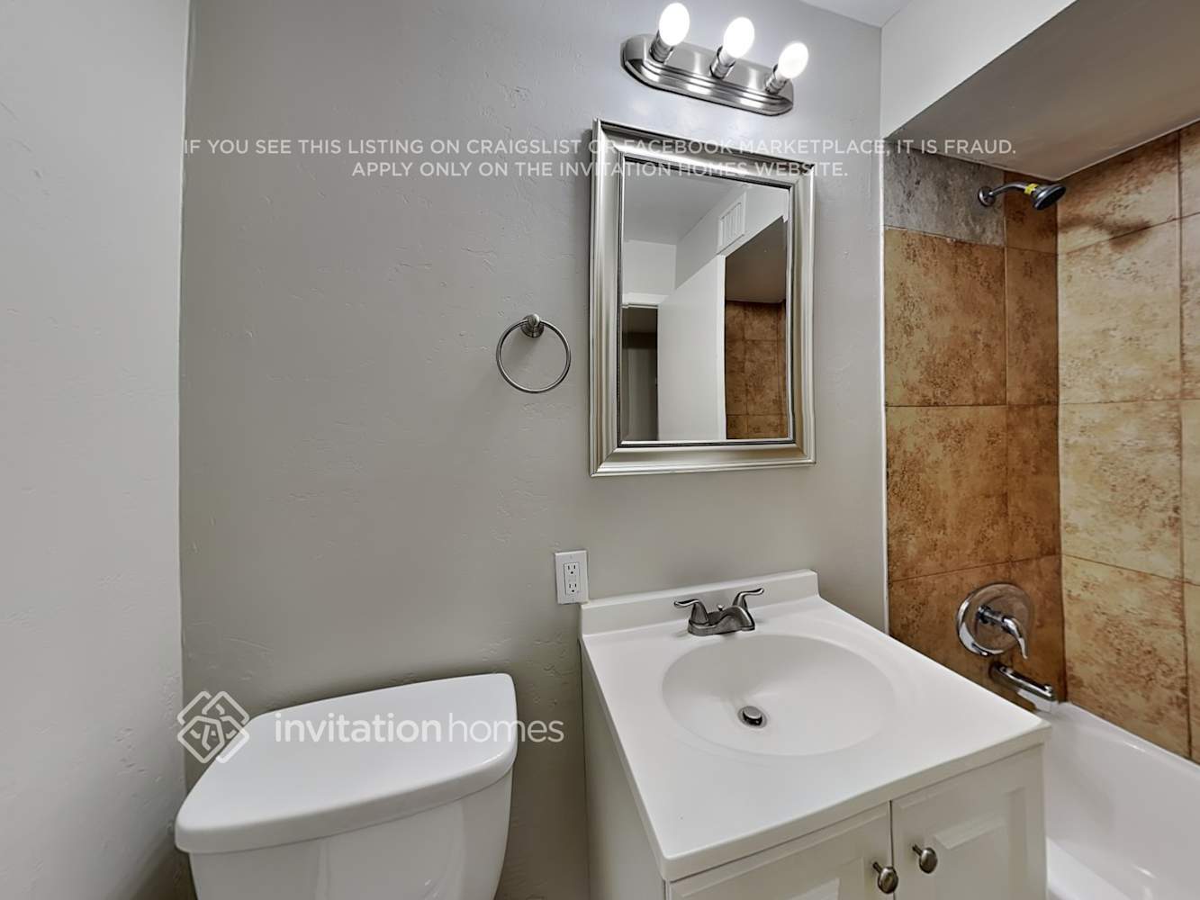 Building Photo - 141 E Millett Ave