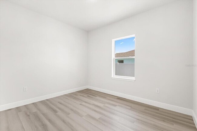 Building Photo - 15568 SW 46th Cir