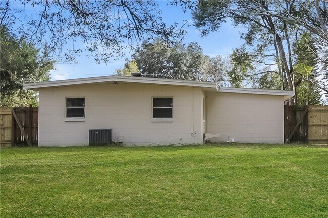 Building Photo - 11623 Cameron St