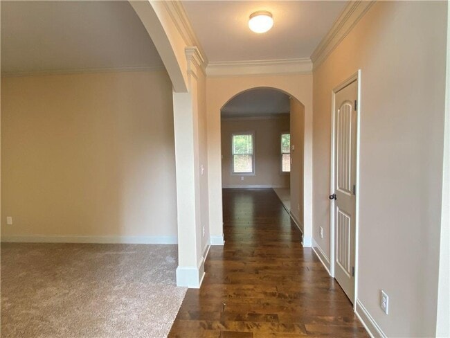 Building Photo - 522 Watercourse Way