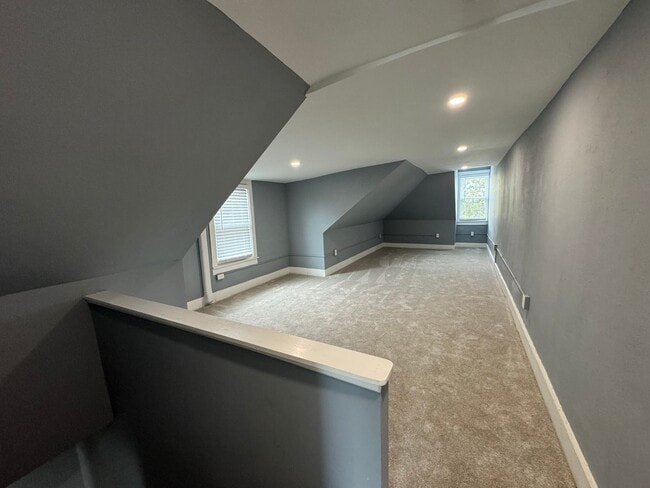 Building Photo - Completely Updated THREE BEDROOM TWIN!