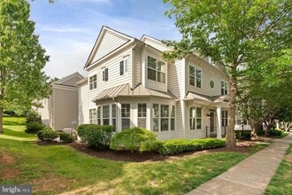 Building Photo - 14348 Sharpshinned Dr