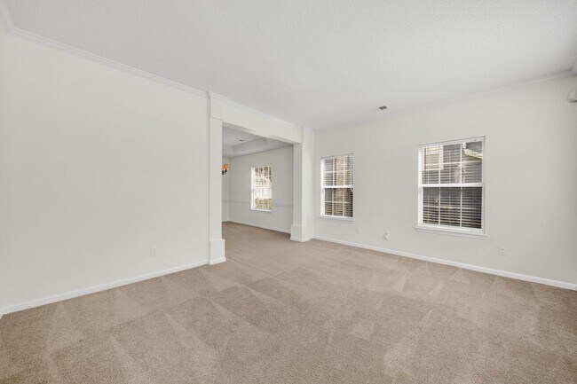 Building Photo - Lovely 4 Bed 2.5 Bath Home in Charlotte!