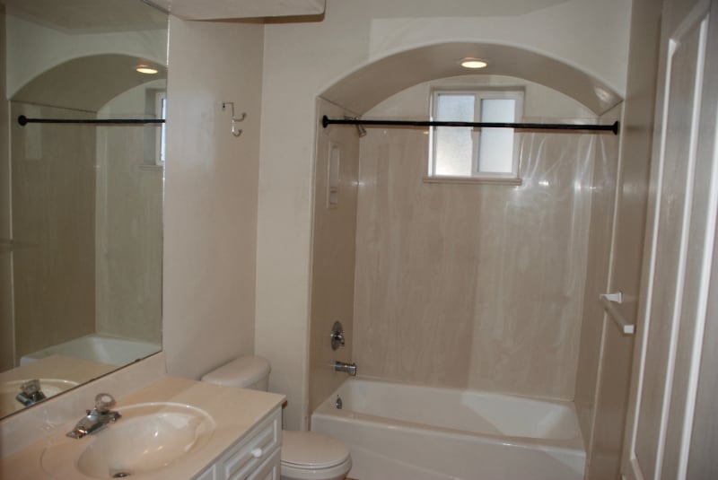 Building Photo - 3705 Lafayette Dr NE