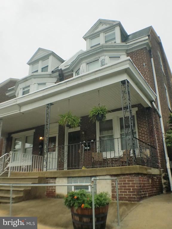 Building Photo - 465 Gerhard St