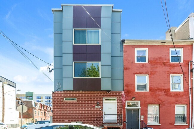 Building Photo - 917 N 15th St
