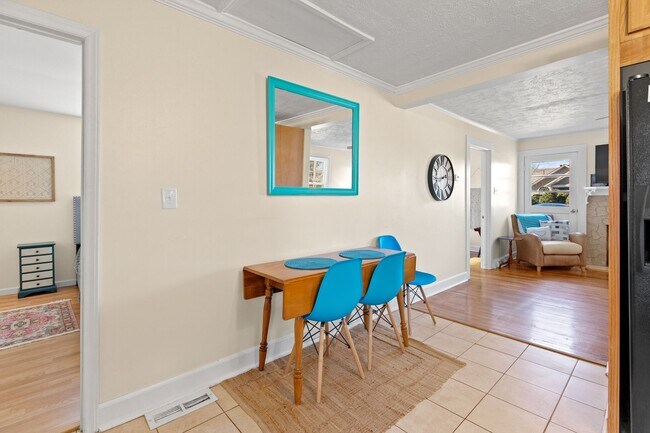 Building Photo - UNFURNISHED cozy private 2-bedroom, 2-bathroom home nestled in Winston-Salem