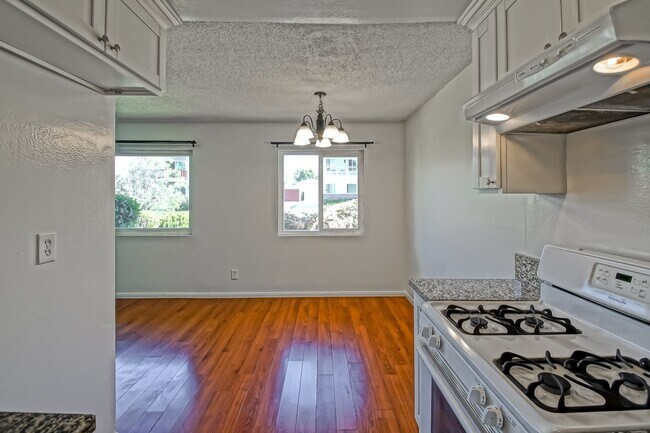 Building Photo - 25227 Bigelow Rd