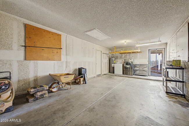 Building Photo - 1455 W Mohawk Ln