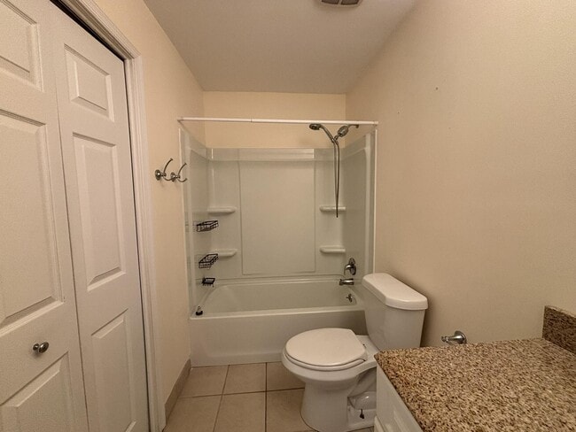 Building Photo - 4666 Louise St Claire Dr