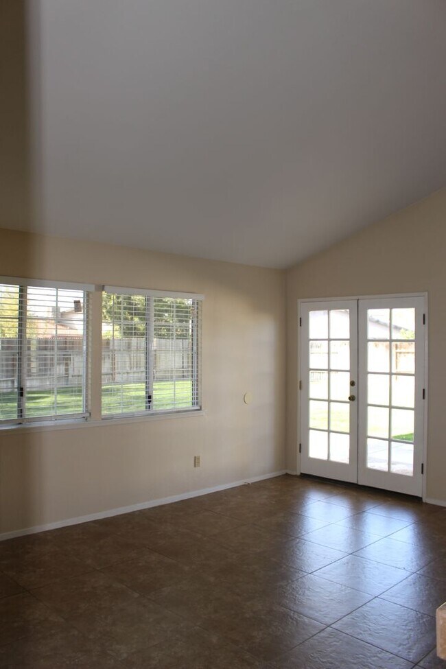 Building Photo - 3505 Huachuca Way