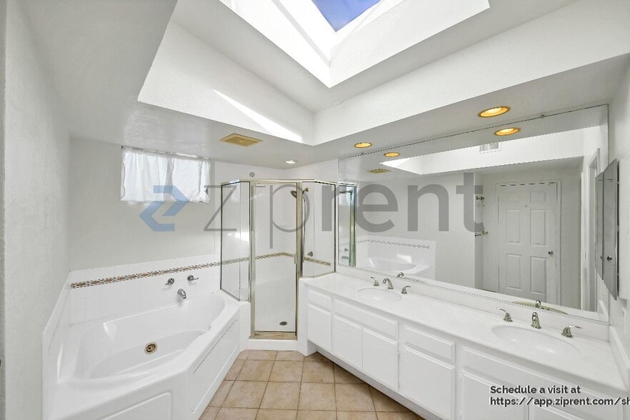 Building Photo - 19335 E Branding Iron Rd