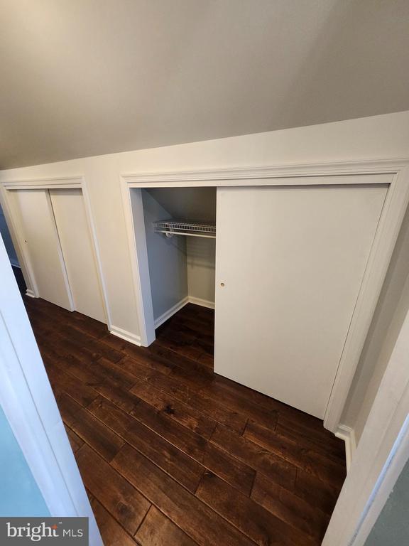 Building Photo - 51 Bunting Ln