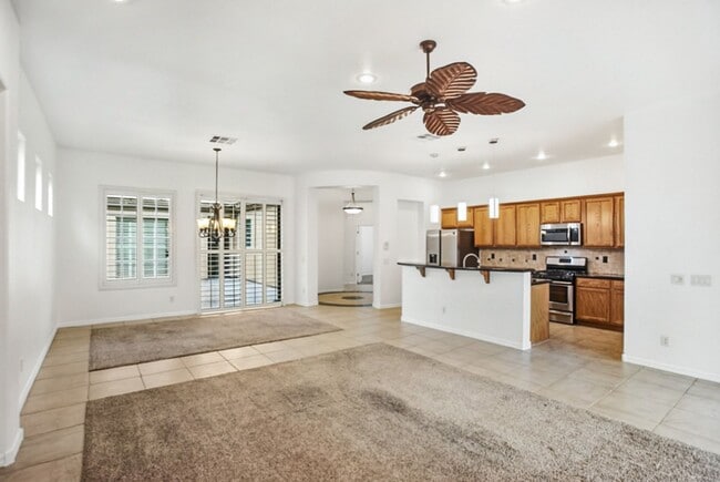 Building Photo - Anthem Country Club Beauty w/ Casita