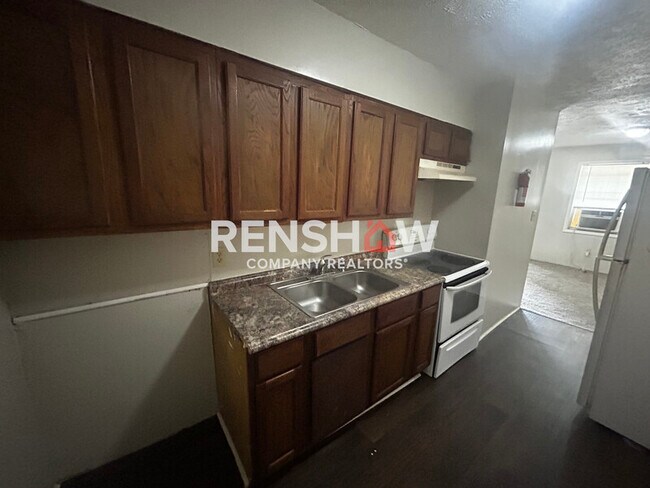 Building Photo - 926 Old Hickory Blvd