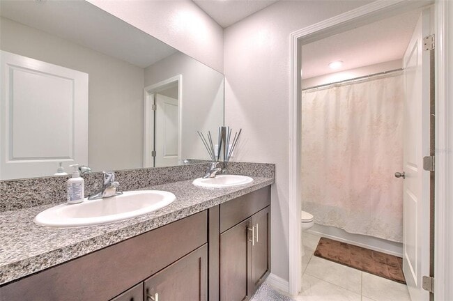 Building Photo - 10210 White Linen Ave