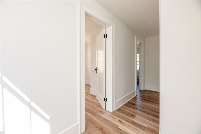 Building Photo - 116 W Spruce St