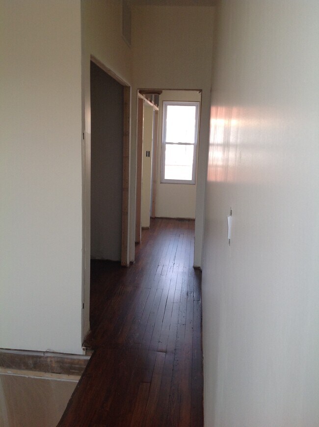 Building Photo - 1339 S Newkirk St