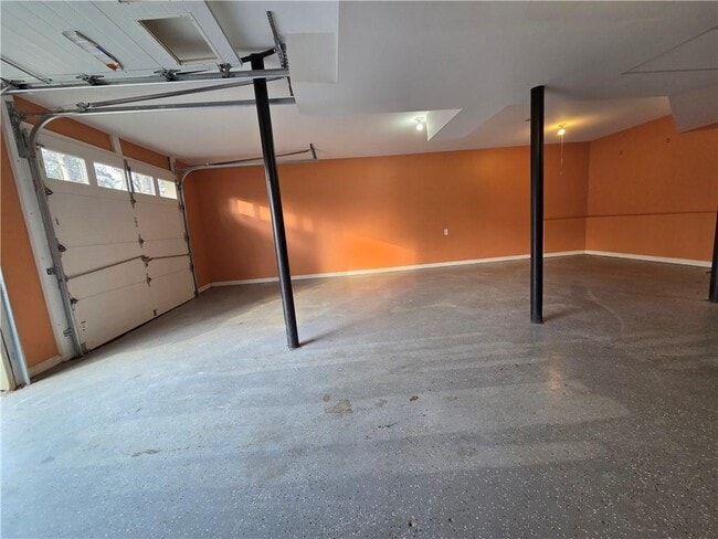 Building Photo - 3288 Timber Bluff Dr NE