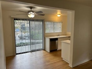 Building Photo - GREAT 1BD 1BA CONDO FOR LEASE!