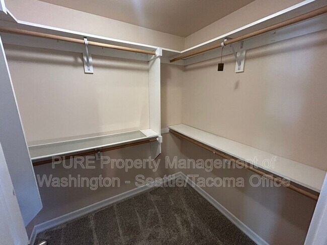 Building Photo - 3205 N 7th St