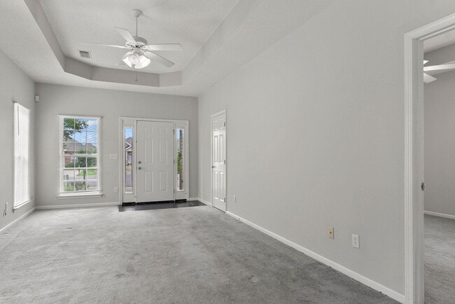 Building Photo - Nice 3 Bed 2 Bath Home! Available Now!