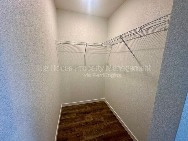 Building Photo - 3957 Pinnacles Ct