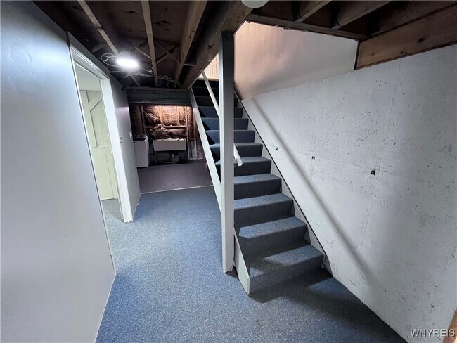 Building Photo - 306 Randwood Dr