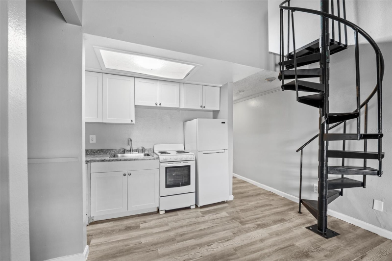 Building Photo - 1264 E 113th Ave