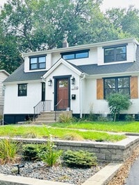 Building Photo - 7713 Knoll St