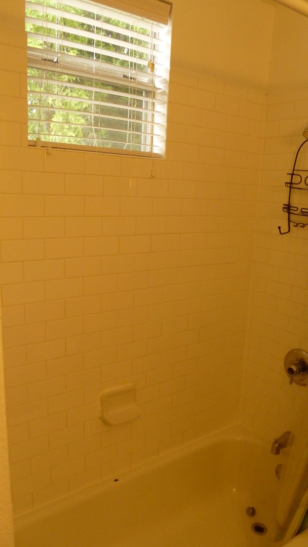 Building Photo - Fantastic cottage in SoCo