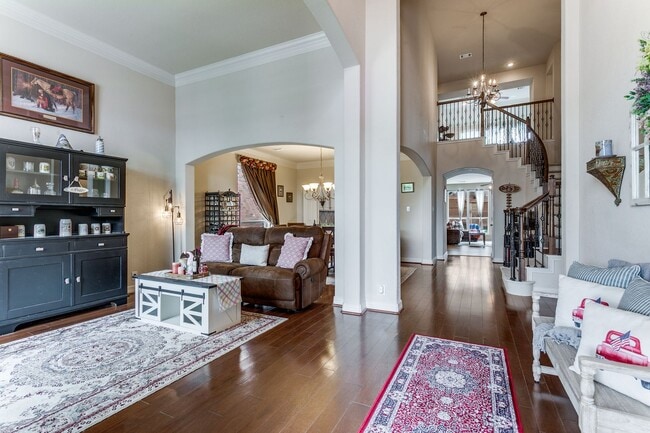 Building Photo - GORGEOUS HOME IN BELTERRA WITH SPARKLING POOL & SERVICE INCLUDED