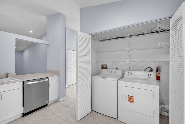Building Photo - 12970 Dartford Trail