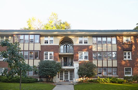 Primary Photo - 2114 N Summit Ave