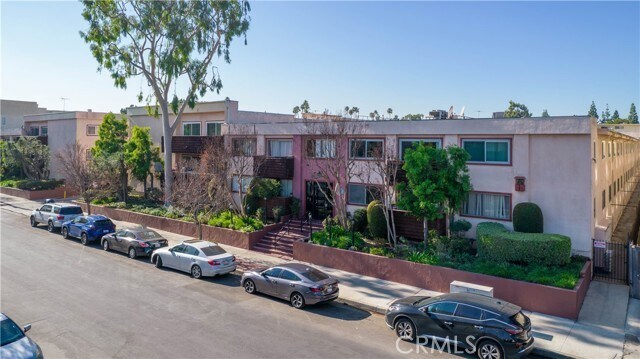 Building Photo - 5403 Newcastle Ave